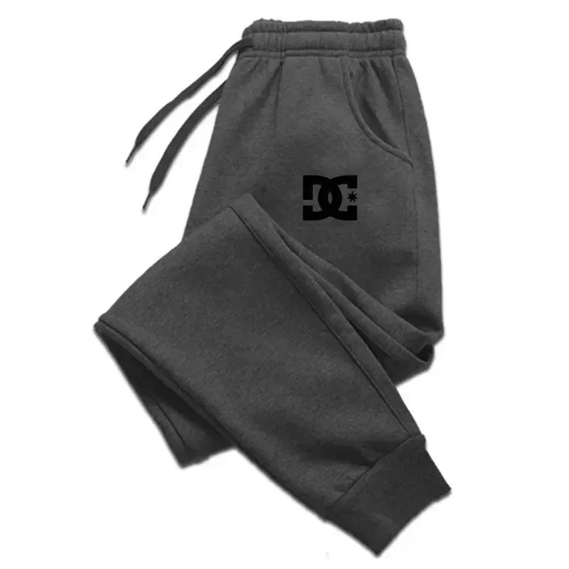 Nuovi Pantaloni Sportivi da Uo - Sports Equipment Jersey recensione e prezzo