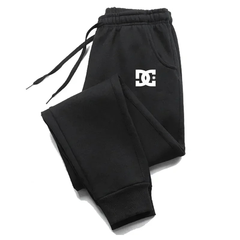 Nuovi Pantaloni Sportivi da Uo - Sports Equipment Jersey recensione e prezzo